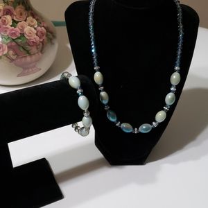 Handmade necklace and bracelet set